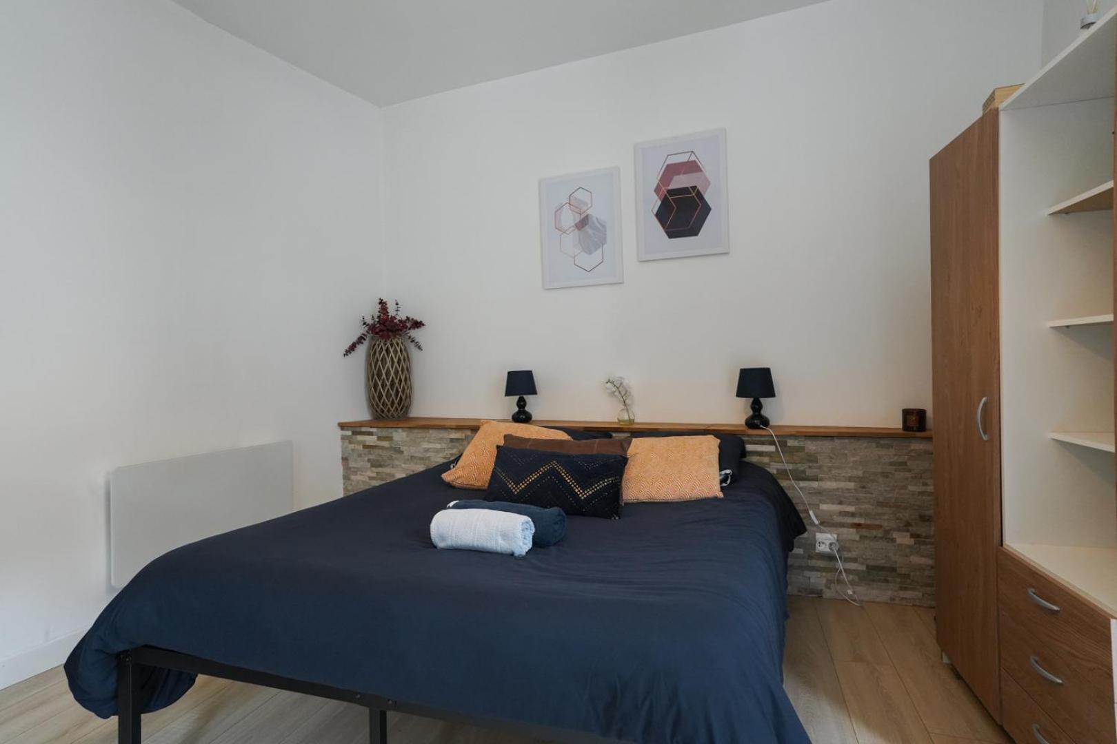 Moderne, Hypercentre De Cholet, Arrivee Autonome ! Apartment