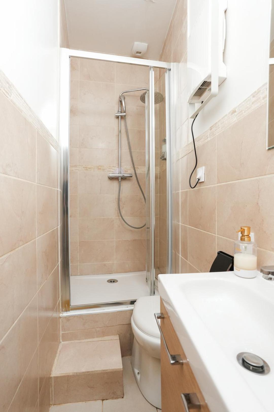 Appartement Moderne, Hypercentre De Cholet, Arrivée Autonome ! Cholet