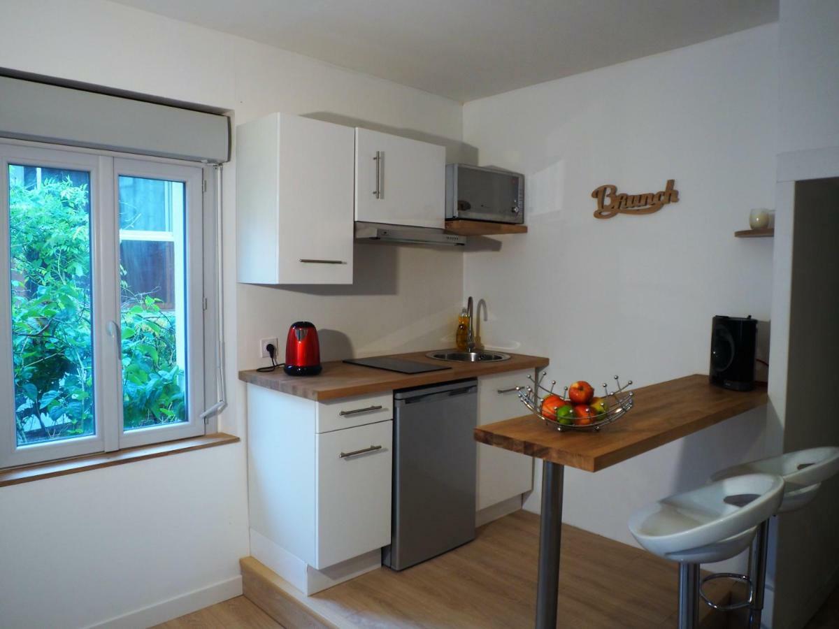 Moderne, Hypercentre De Cholet, Arrivée Autonome ! Appartement *
